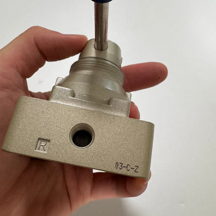 Airtac 4HV210-06: Hand Valve. Rotary Style - 4HV21006