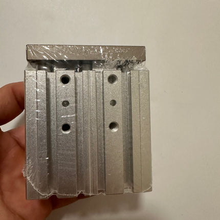 Airtac TCM: Triaxial Cylinder,Double Acting Type- TCM16X30S
