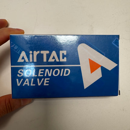 Airtac 3V310-08-NC : Solenoid valve(3/2 way) - 3V31008NCBT-W