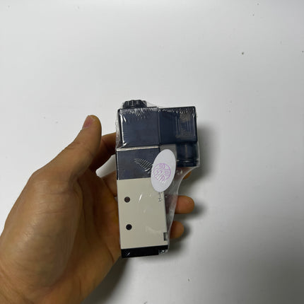 Airtac 4V210-08: Solenoid Air Valve - 4V21008CG