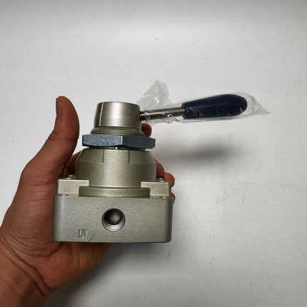Airtac 4HV330-08: Hand Valve. Rotary Style - 4HV33008S