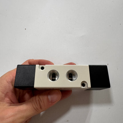 Airtac 4A320-08: Air Pilot Valve. 5 Way - 4A32008T