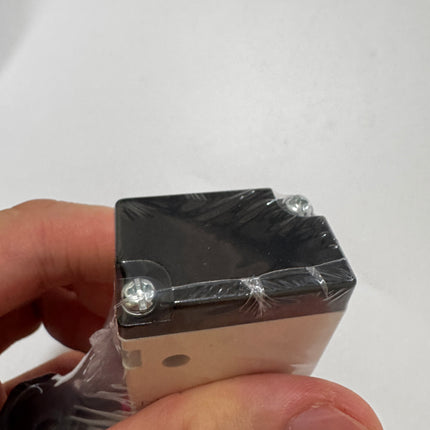 Airtac 3V210-08-NO: Solenoid valve(3/2 way) - 3V21008NOBT