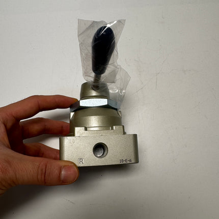 Airtac 4HV330-08: Hand Valve. Rotary Style - 4HV33008S
