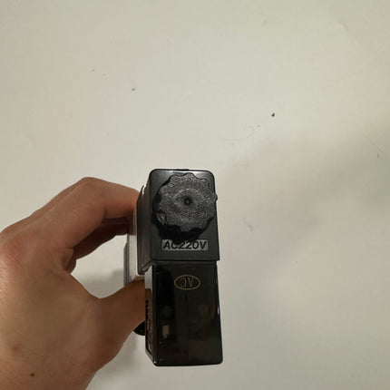 Airtac 4V230C-08: Solenoid Air Valve - 4V230C08AT