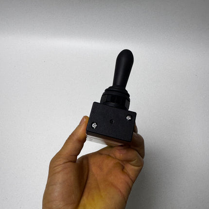 Airtac 4HA330C-10: Hand Valve. Toggle Style - 4HA330C10T