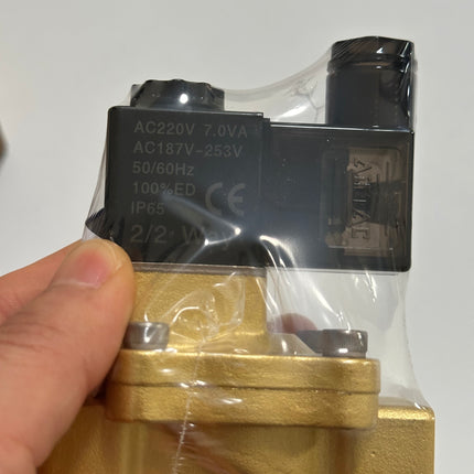 Airtac 2V130-10: 2 Way Solenoid Valve - 2V13010A