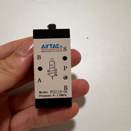 Airtac M5B110-06: Manual Valve. 5 Way - M5B11006