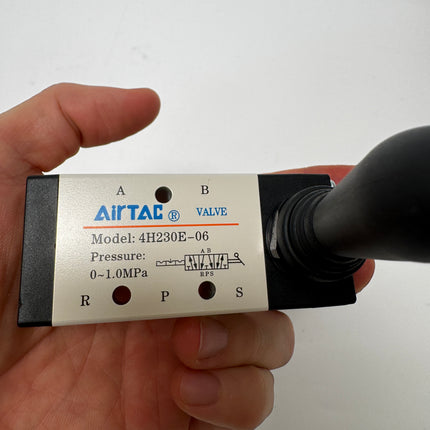 Airtac 4H230E-06: Hand Valve. Toggle Style - 4H230E06