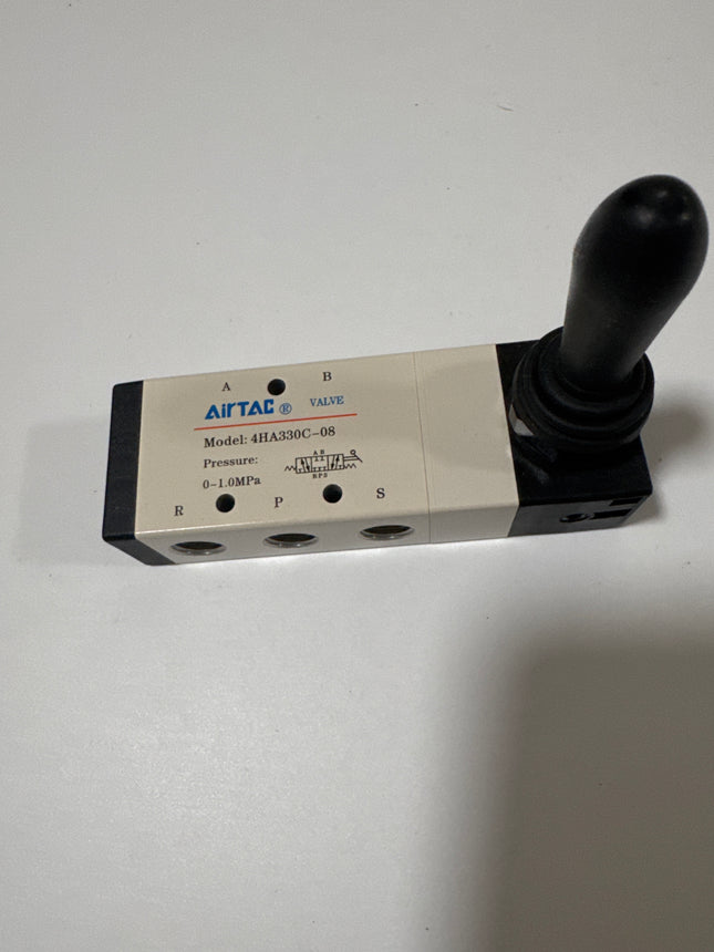 Airtac 4HA330C-08: Hand Valve. Toggle Style - 4HA330C08