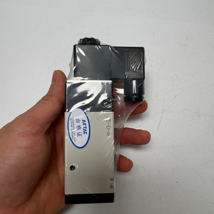 Airtac 4V310-10: Solenoid Air Valve - 4V31010C-W