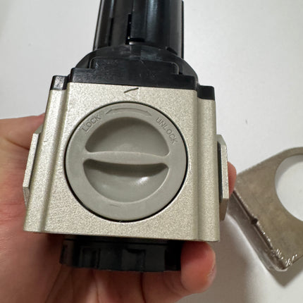 Airtac GAR300: Air Pressure Regulator - GAR30010SG