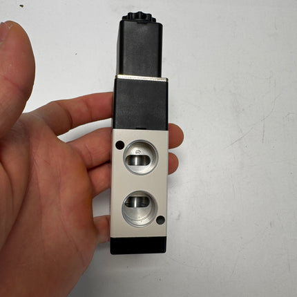 Airtac 3V310-10-NO: Solenoid valve(3/2 way) - 3V31010NOCG