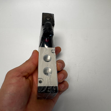 Airtac 4V310-08: Solenoid Air Valve - 4V31008BT