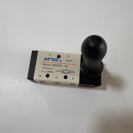 Airtac 4H230C-06: Hand Valve. Toggle Style - 4H230C06