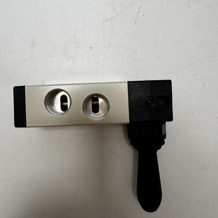 Airtac 4H330E-10: Hand Valve. Toggle Style - 4H330E10T