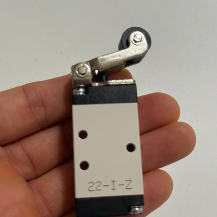 Airtac M5R-05: Manual Valve. Miniature. 5 Way - M5R05