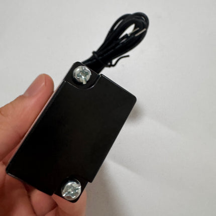 Airtac 4V210-08: Solenoid Air Valve - 4V21008CI