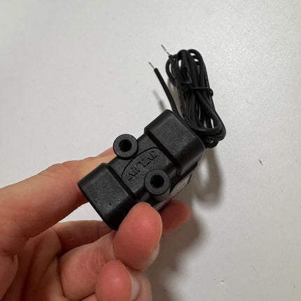 Airtac 2P0250-08: 2 Way Solenoid Valve. Plastic - 2P02508EIG