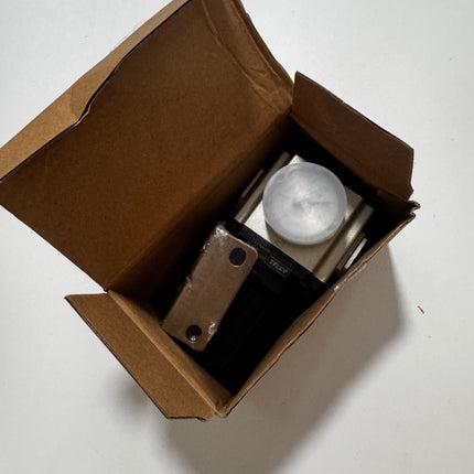 Airtac GAR300: Air Pressure Regulator - GAR30010SG