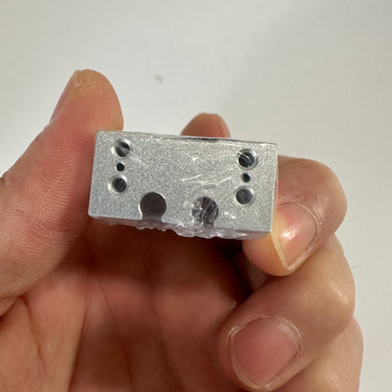 Airtac TCM: Triaxial Cylinder,Double Acting Type- TCM6X15S