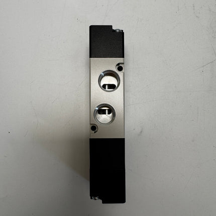 Airtac 4A230C-08: Air Pilot Valve. 5 Way - 4A230C08T