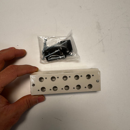 Airtac 3V100M: Air Valve Manifold - 3V100M5F