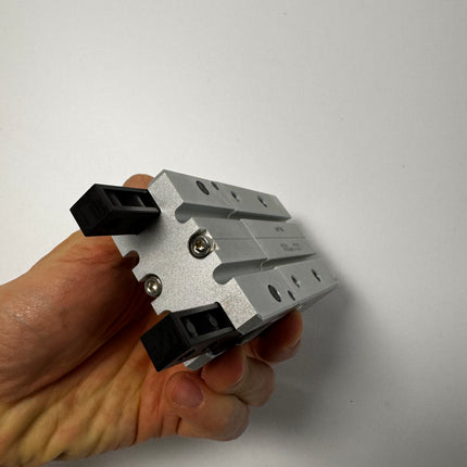 Airtac  HFR series: open and close type pneumatic finger  - HFR25N