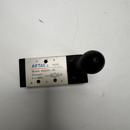 Airtac 4H230C-06: Hand Valve. Toggle Style - 4H230C06