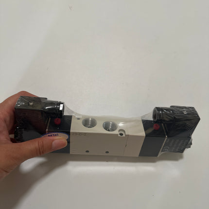 Airtac 4V330C-10: Solenoid Air Valve - 4V330C10B