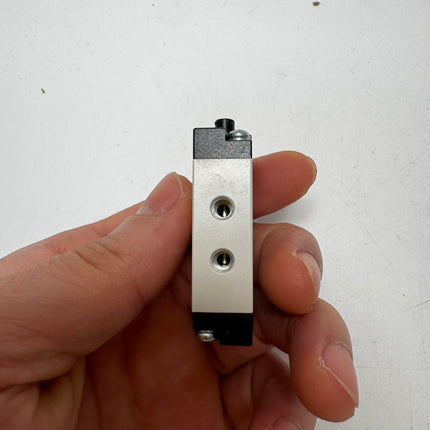 Airtac M5B-05: Manual Valve. Miniature. 5 Way - M5B05