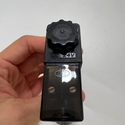 Airtac 4V210-08: Solenoid Air Valve - 4V21008BT