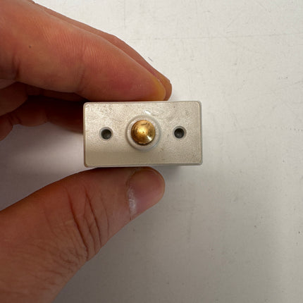 Airtac S3B-06: Manual Valve. 3 Way - S3B06G