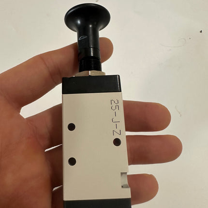 Airtac 4L110-06: Push Pull Valve. 5 Way - 4L11006T