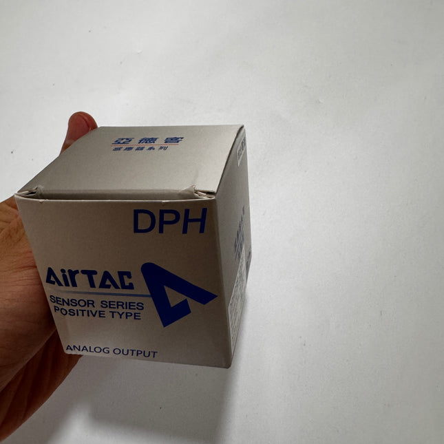 Airtac  DPH series: electronic digital display pressure sensor  - DPHP3B-10020T