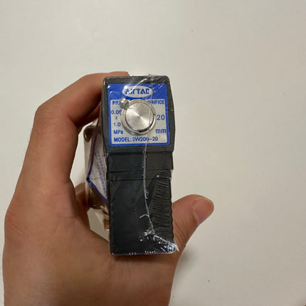 Airtac 2W200-20: 2 Way Solenoid Valve - 2W20020A