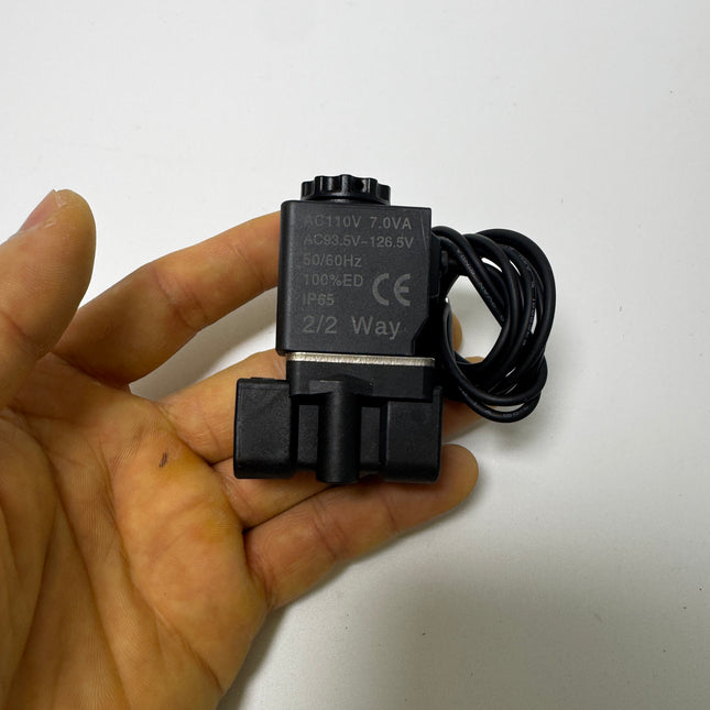 Airtac 2P0250-08: 2 Way Solenoid Valve. Plastic - 2P02508CIG