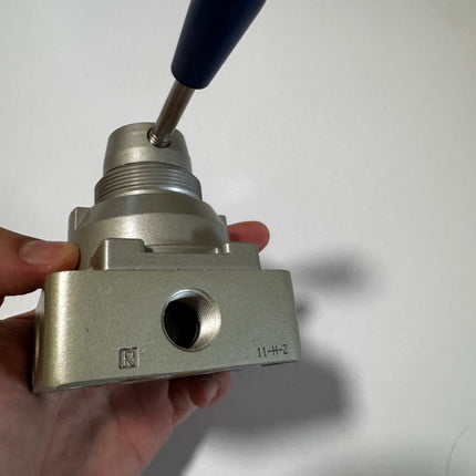 Airtac 4HV330-10: Hand Valve. Rotary Style - 4HV33010