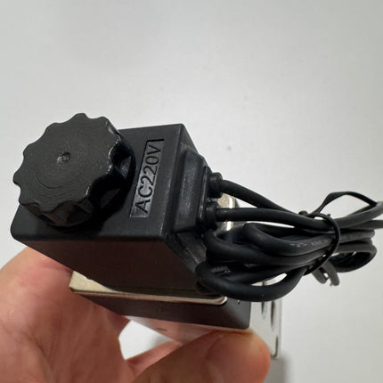 Airtac 4V310-08: Solenoid Air Valve - 4V31008AIG