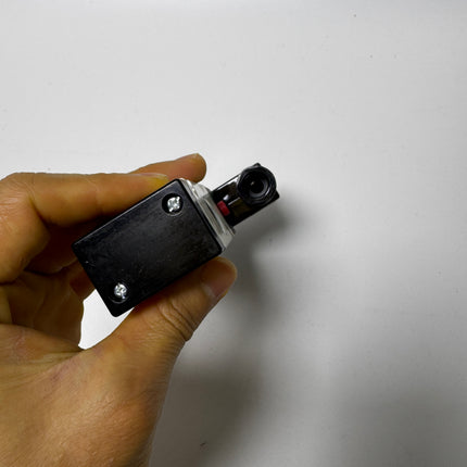 Airtac 3V310-10-NC: Solenoid valve(3/2 way) - 3V31010NCBT