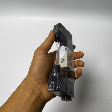 Airtac 4V220-06: Solenoid Air Valve - 4V22006B