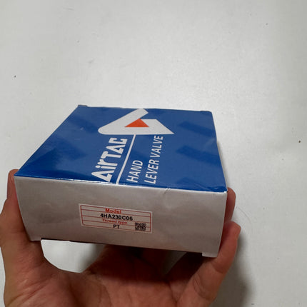 Airtac 4HA230C-06: Hand Valve. Toggle Style - 4HA230C06