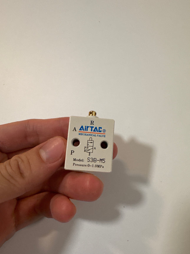 Airtac S3B-M5: Manual Valve. 3 Way - S3BM5