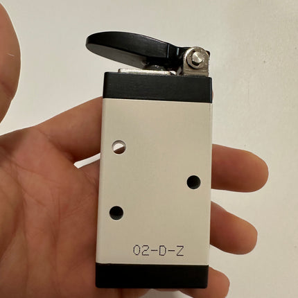 Airtac M5D210-06: Manual Valve. 5 Way - M5D21006