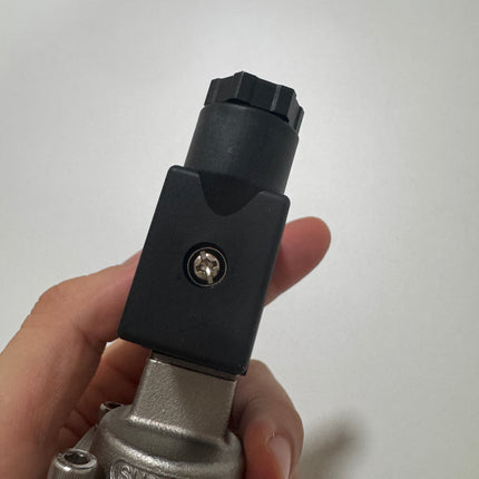 Airtac 2L150: 2 Way Solenoid Valve - 2L15015B