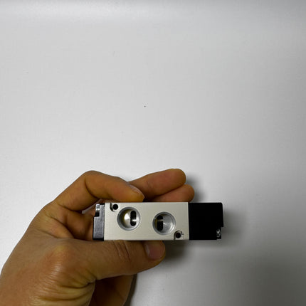 Airtac 4A210-08: Air Pilot Valve. 5 Way - 4A21008T