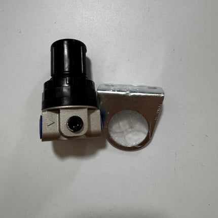 Airtac SDR200-08: Air Pressure Regulator  - SDR20008L3