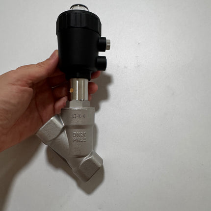 Airtac 2JW200-20: Angle Seat Valve - 2JW20020Q40G