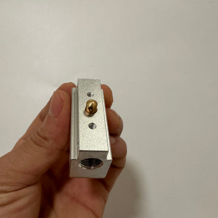 Airtac CM3B-06: Manual Valve. 3 Way - CM3B06