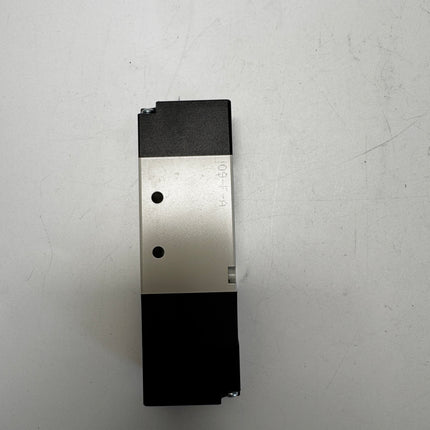 Airtac 4A230C-08: Air Pilot Valve. 5 Way - 4A230C08T